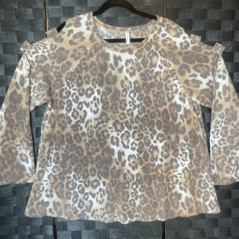 Women's Now N Forever Black Leopard Print Long Sleeve Top Size M